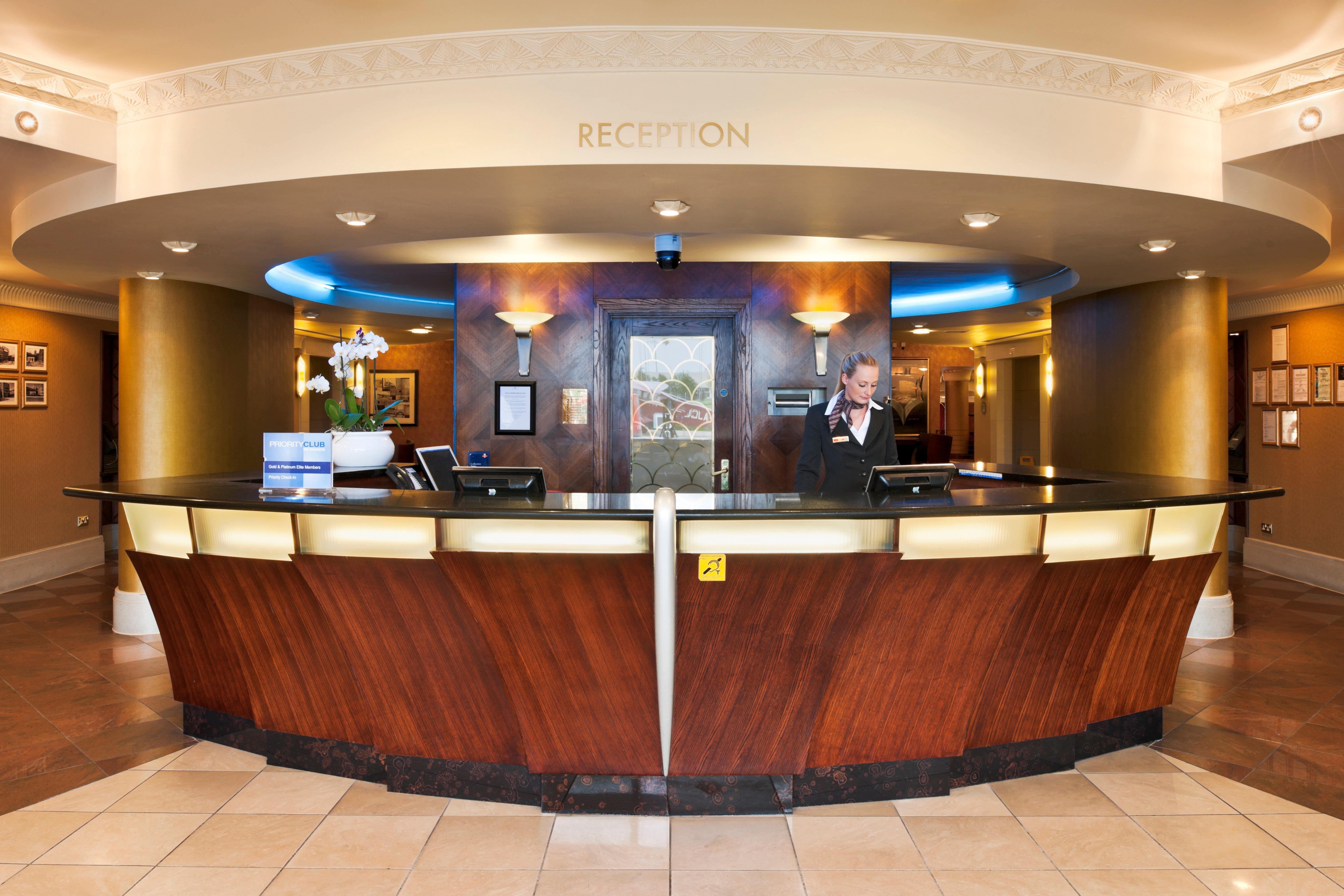 Crowne Plaza Liverpool - John Lennon Airport By Ihg Экстерьер фото