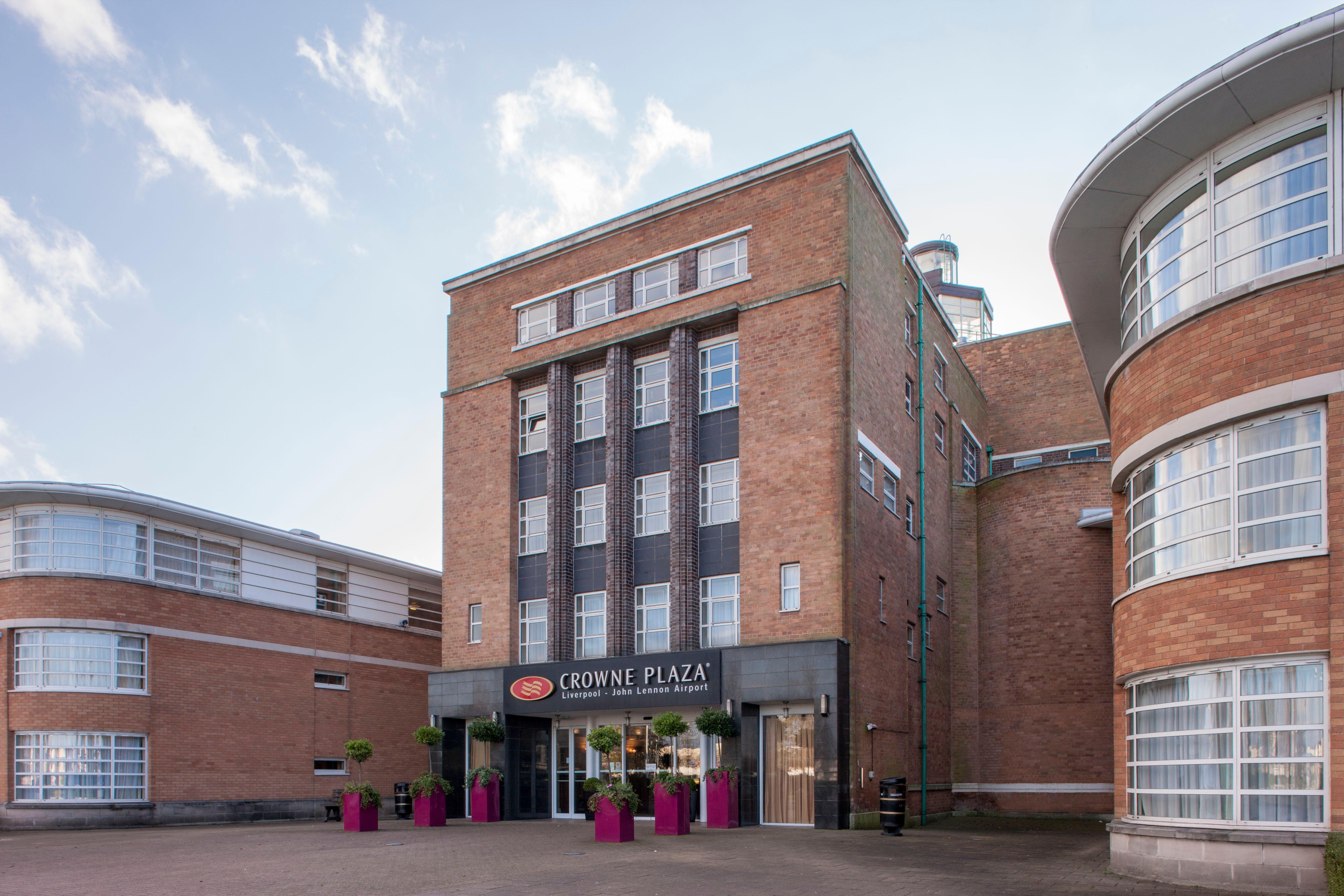 Crowne Plaza Liverpool - John Lennon Airport By Ihg Экстерьер фото