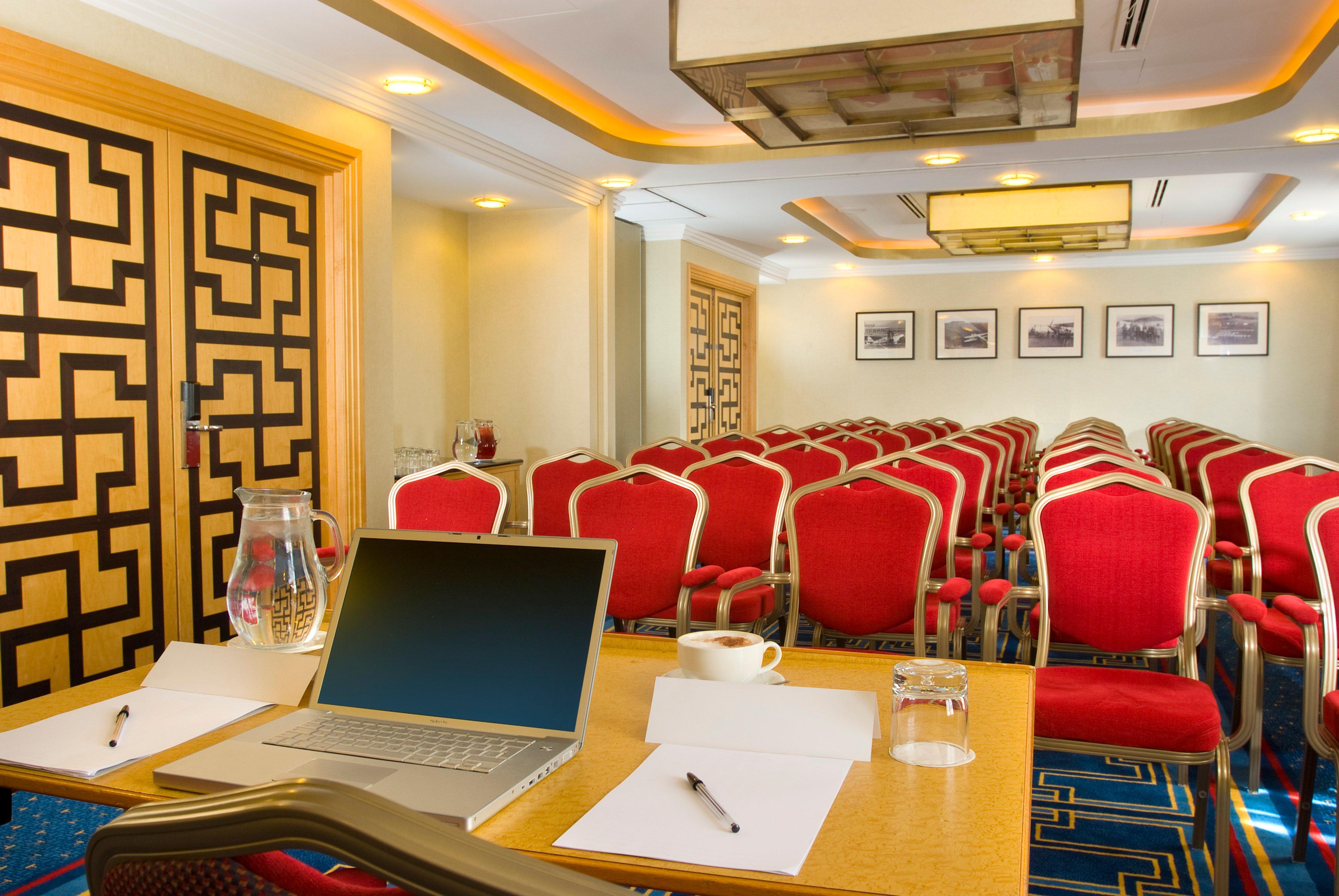 Crowne Plaza Liverpool - John Lennon Airport By Ihg Экстерьер фото