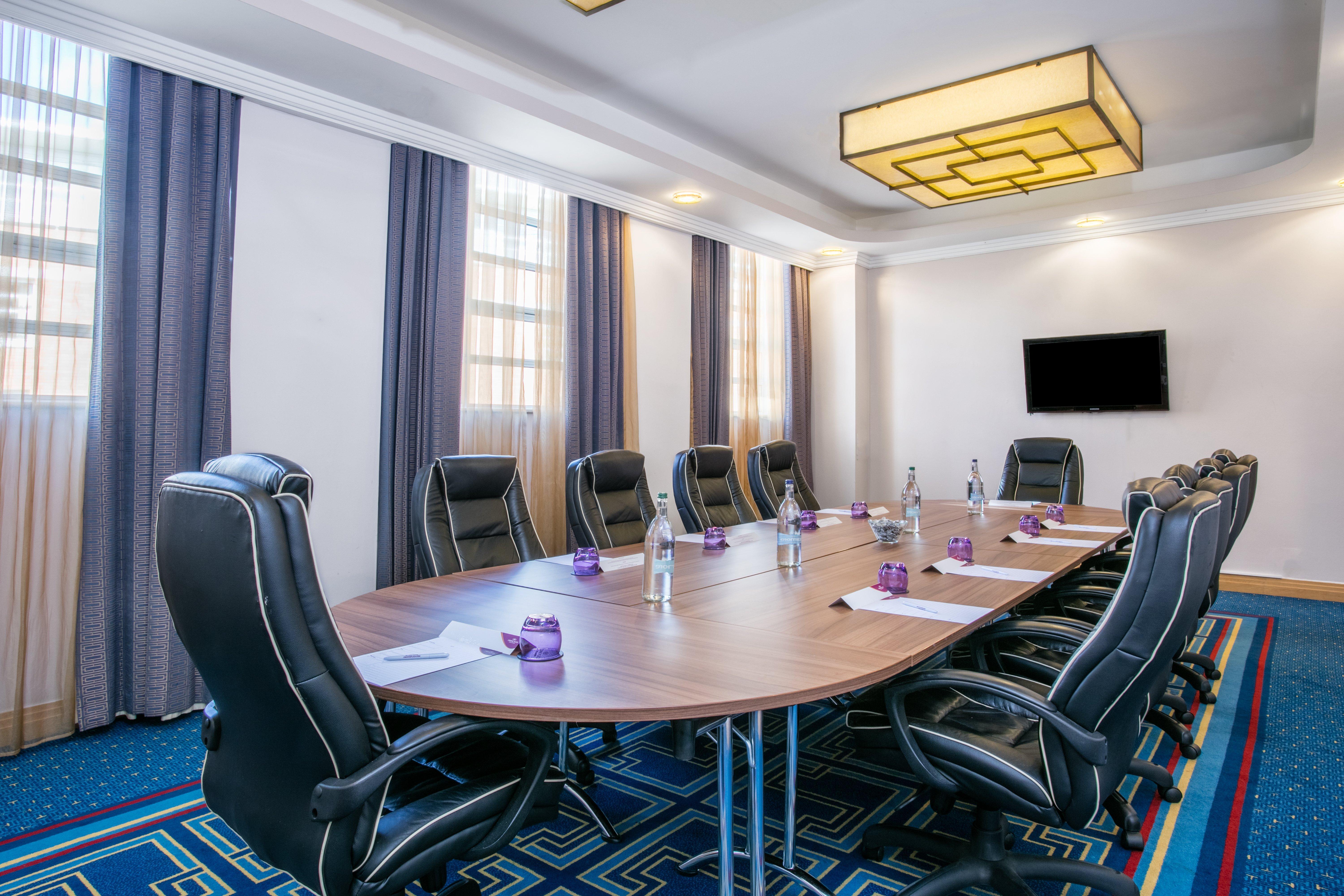 Crowne Plaza Liverpool - John Lennon Airport By Ihg Экстерьер фото