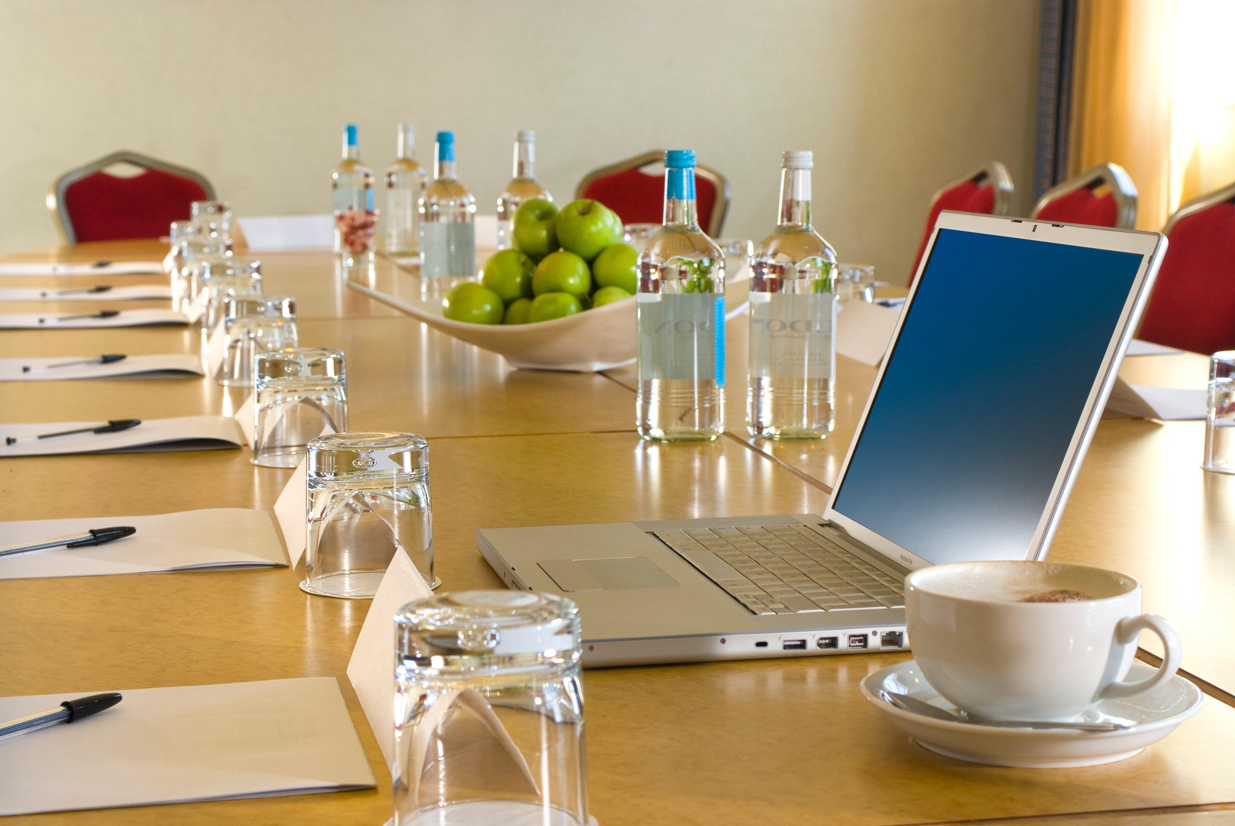 Crowne Plaza Liverpool - John Lennon Airport By Ihg Экстерьер фото